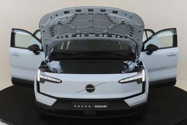 Volvo EX30 Single Motor Extended Range — photo 20