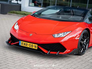 Lamborghini Huracán EVO Spyder — photo 16
