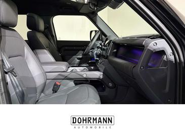 Land Rover Defender 110 D250 — photo 14