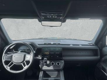 Land Rover Defender 110 D250 — photo 4