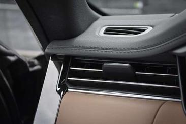 Land Rover Range Rover Sport P460e — photo 18