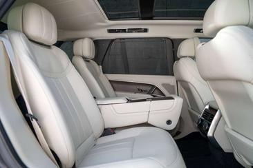 Land Rover Range Rover P440e — photo 8