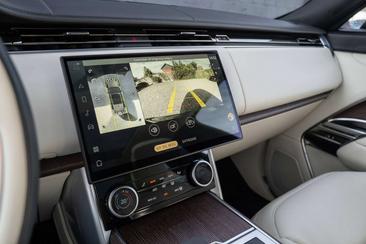 Land Rover Range Rover P440e — photo 9
