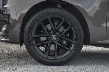 Land Rover Range Rover Sport P460e — photo 7
