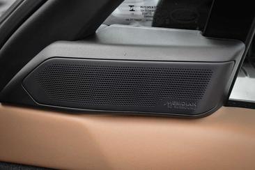 Land Rover Range Rover Sport P460e — photo 14