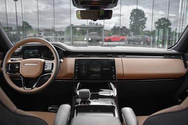 Land Rover Range Rover Sport P460e — photo 17