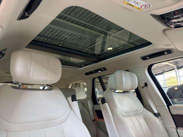 Land Rover Range Rover P460e — photo 13