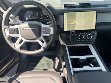 Land Rover Defender 90 D200 — photo 9