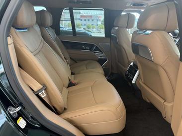 Land Rover Range Rover P550e — photo 12