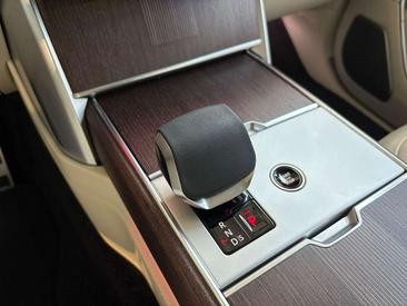 Land Rover Range Rover P460e — photo 15