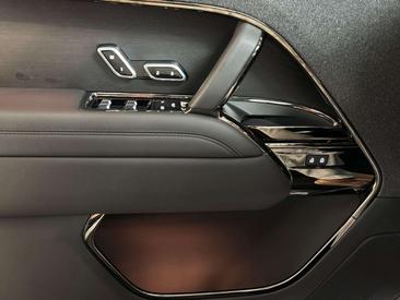 Land Rover Range Rover Sport P460e — photo 28