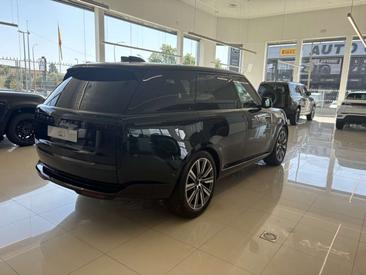 Land Rover Range Rover P550e — photo 16