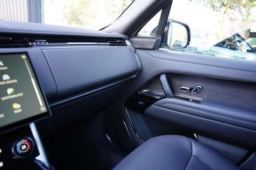 Land Rover Range Rover P510e — photo 24