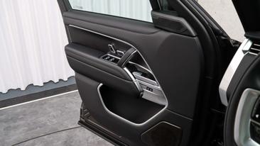 Land Rover Range Rover P550e — photo 17