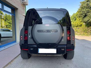 Land Rover Defender 110 P400e — photo 4