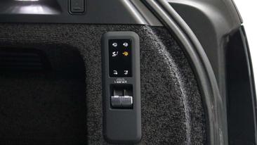 Land Rover Range Rover P550e — photo 19