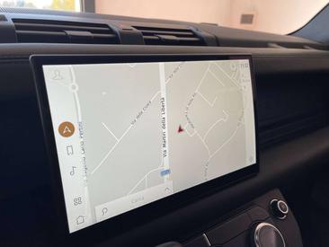 Land Rover Defender 110 P400e — photo 14