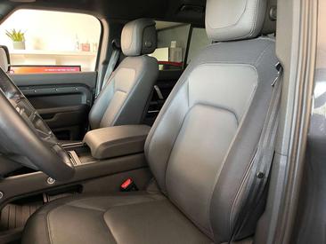 Land Rover Defender 110 P400e — photo 25