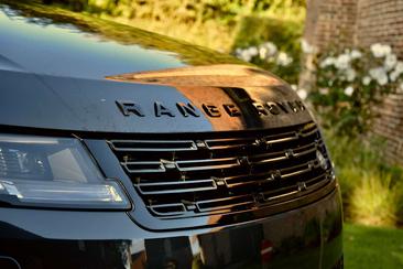Land Rover Range Rover Sport P550e — photo 9