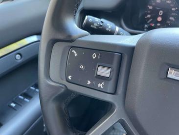Land Rover Defender 110 P400e — photo 36