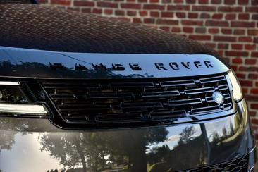 Land Rover Range Rover Sport P550e — photo 16