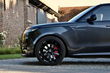 Land Rover Range Rover Sport P550e — photo 17