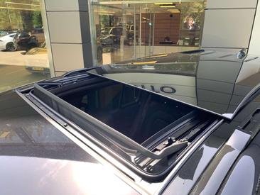 Land Rover Defender 110 P400e — photo 13
