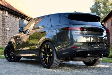Land Rover Range Rover Sport P550e — photo 22