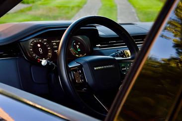 Land Rover Range Rover Sport P550e — photo 23