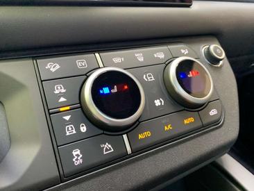 Land Rover Defender 110 P400e — photo 26