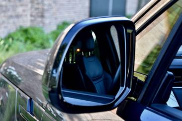 Land Rover Range Rover Sport P550e — photo 26