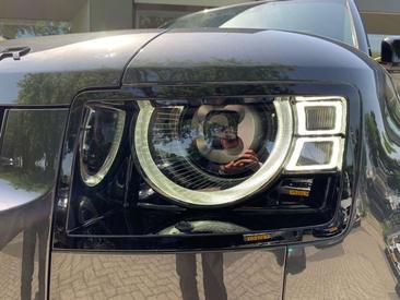 Land Rover Defender 110 P400e — photo 29
