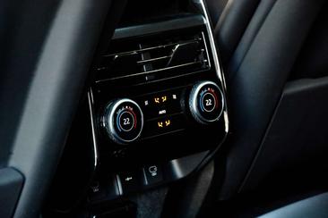 Land Rover Range Rover Sport P550e — photo 28
