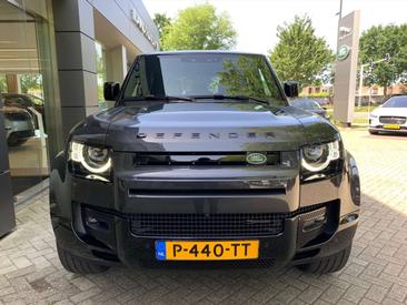 Land Rover Defender 110 P400e — photo 35