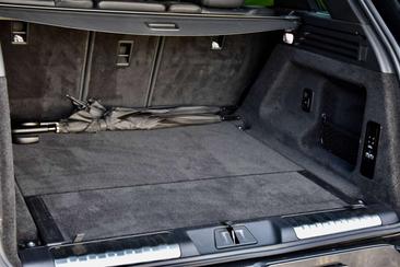 Land Rover Range Rover Sport P550e — photo 37