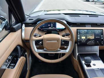Land Rover Range Rover P550e — photo 6