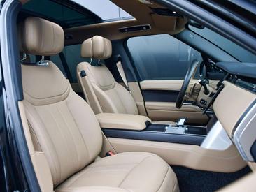 Land Rover Range Rover P550e — photo 7