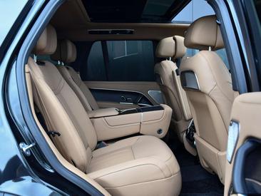 Land Rover Range Rover P550e — photo 8