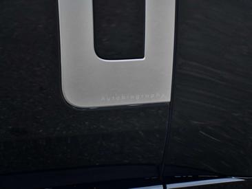 Land Rover Range Rover P550e — photo 14