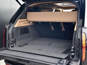 Land Rover Range Rover P550e — photo 15
