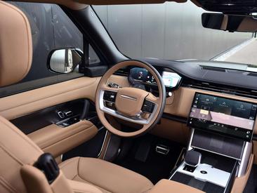 Land Rover Range Rover P550e — photo 18