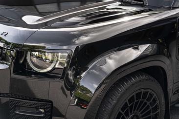 Land Rover Defender 110 P400e — photo 14