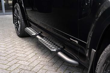 Land Rover Defender 110 P400e — photo 19