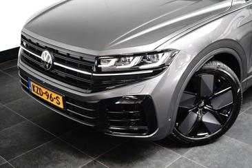 Volkswagen Touareg EHybrid — photo 11
