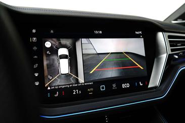 Volkswagen Touareg EHybrid — photo 20
