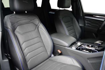 Volkswagen Touareg EHybrid — photo 27