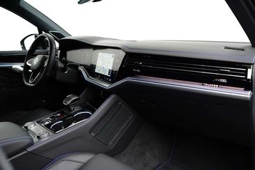 Volkswagen Touareg EHybrid — photo 29