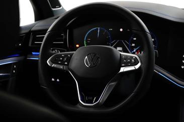 Volkswagen Touareg EHybrid — photo 33
