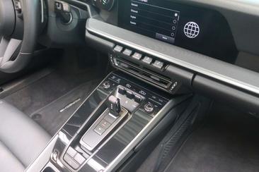 Porsche 911 Cabriolet Carrera — photo 9