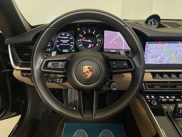 Porsche 911 Cabriolet Carrera 4S — photo 10